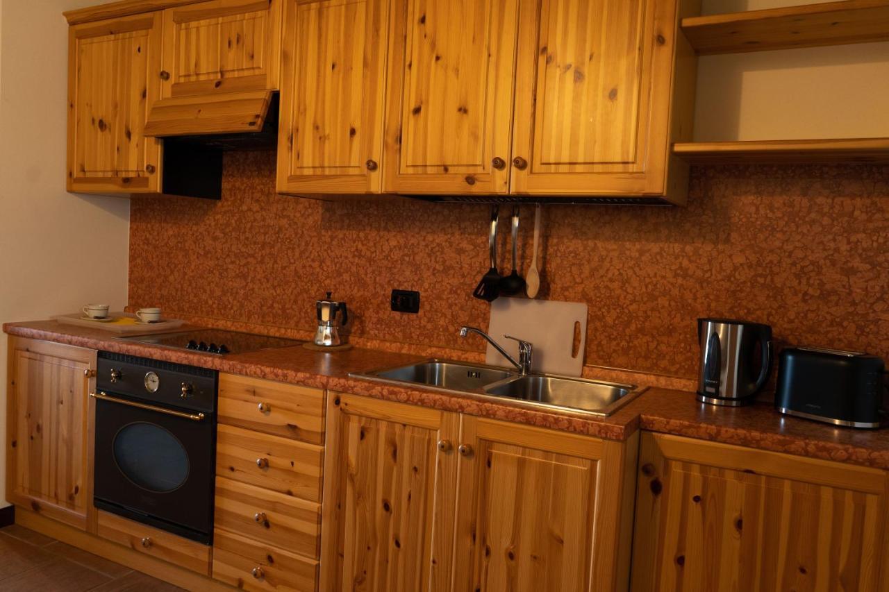 La Fiocchina - Magic Place - Apartments & Studios In Garda Lake - Countryside Farmhouse, Inside The Middle Of The Lake Salò Eksteriør bilde