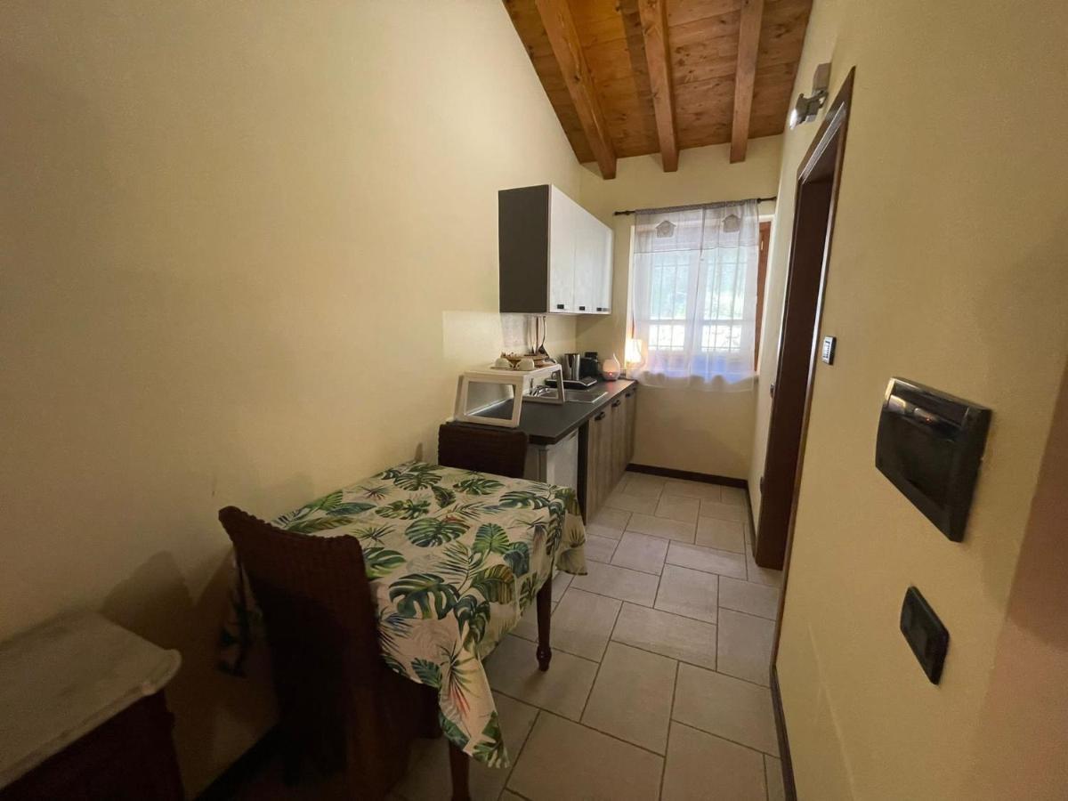 La Fiocchina - Magic Place - Apartments & Studios In Garda Lake - Countryside Farmhouse, Inside The Middle Of The Lake Salò Eksteriør bilde