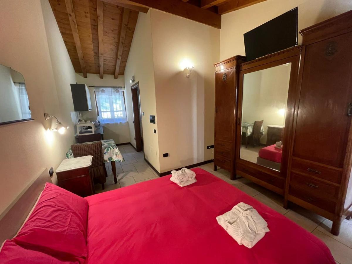 La Fiocchina - Magic Place - Apartments & Studios In Garda Lake - Countryside Farmhouse, Inside The Middle Of The Lake Salò Eksteriør bilde
