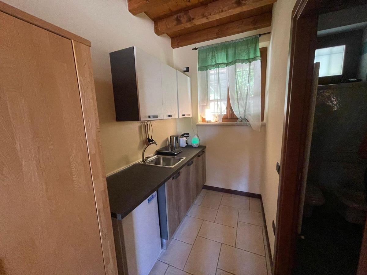 La Fiocchina - Magic Place - Apartments & Studios In Garda Lake - Countryside Farmhouse, Inside The Middle Of The Lake Salò Eksteriør bilde