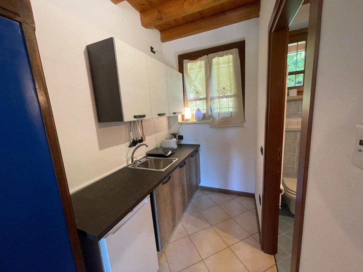 La Fiocchina - Magic Place - Apartments & Studios In Garda Lake - Countryside Farmhouse, Inside The Middle Of The Lake Salò Eksteriør bilde