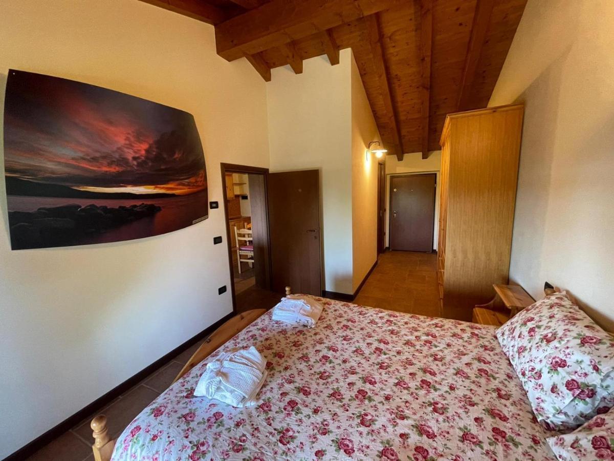 La Fiocchina - Magic Place - Apartments & Studios In Garda Lake - Countryside Farmhouse, Inside The Middle Of The Lake Salò Eksteriør bilde