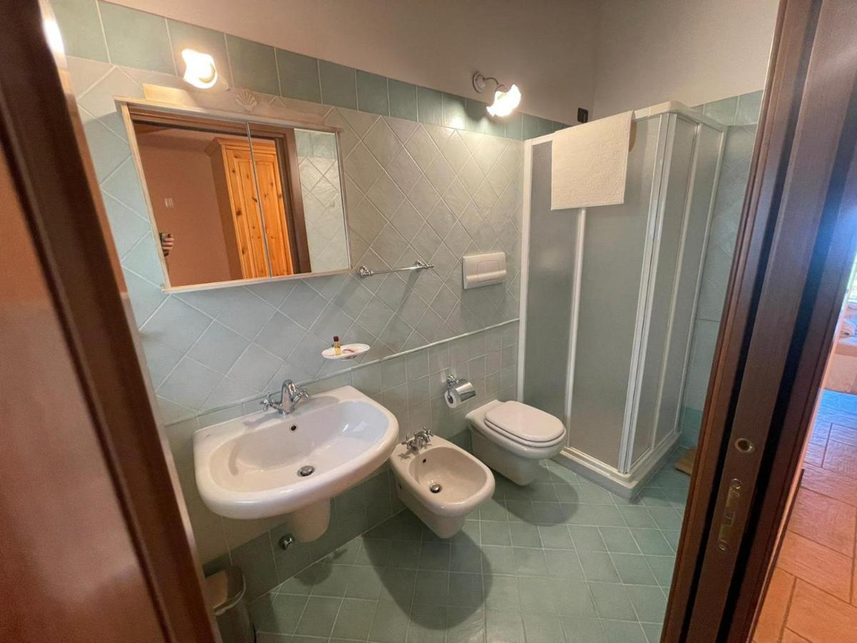 La Fiocchina - Magic Place - Apartments & Studios In Garda Lake - Countryside Farmhouse, Inside The Middle Of The Lake Salò Eksteriør bilde