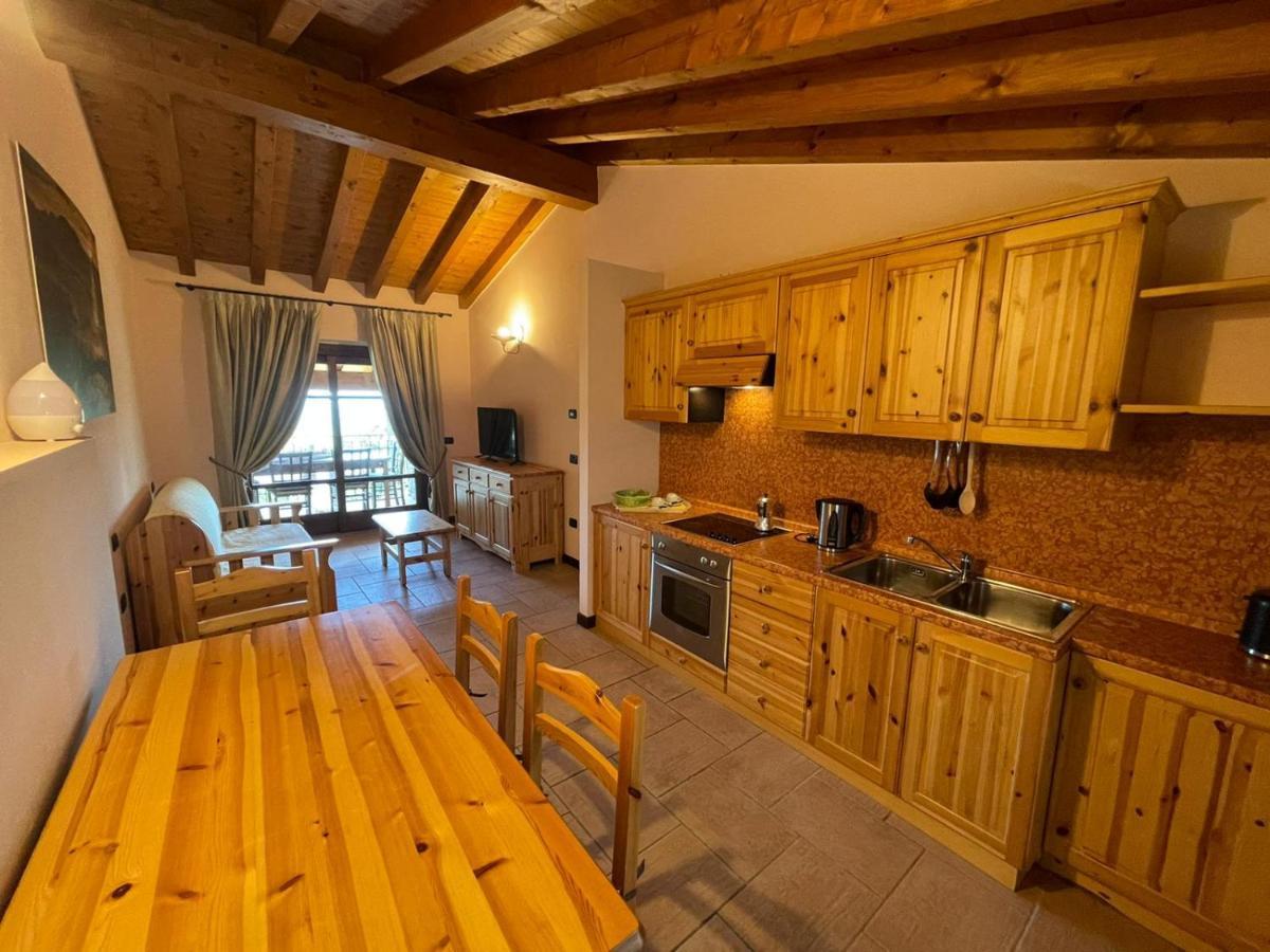 La Fiocchina - Magic Place - Apartments & Studios In Garda Lake - Countryside Farmhouse, Inside The Middle Of The Lake Salò Eksteriør bilde